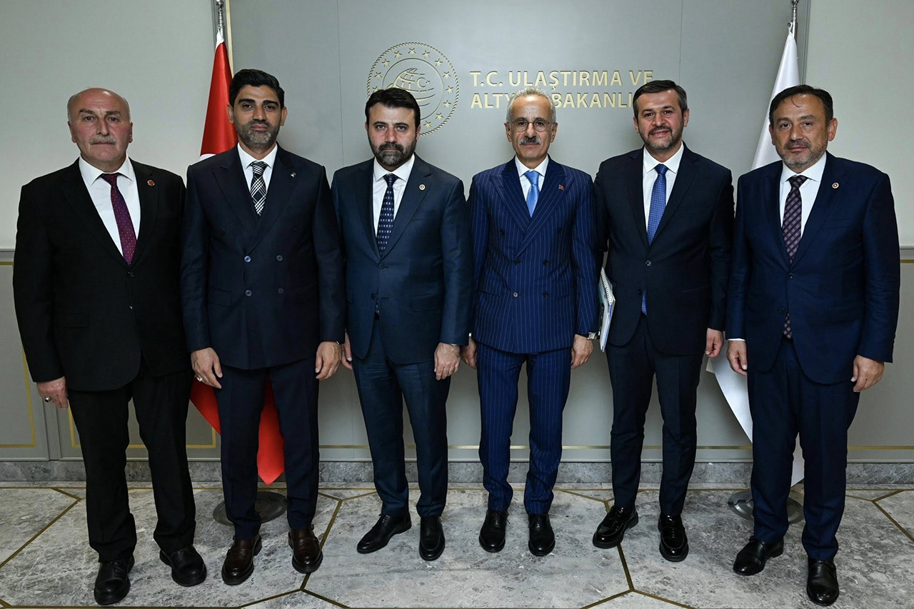 Ulaştırma ve Altyapı Bakanımız Sayın Abdulkadir Uraloğlu’na Ziyaret Fotoğraf 3