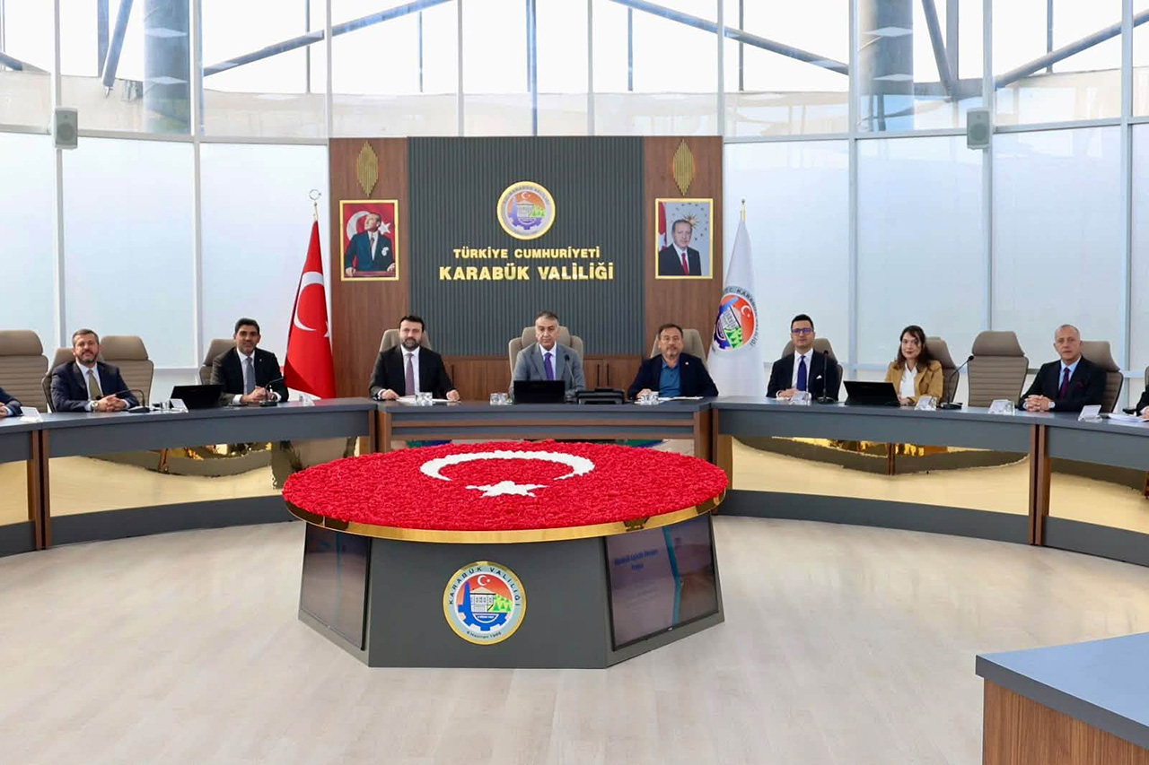 Karabük Valiliğinde Bilgilendirme Toplantısı Fotoğraf 1