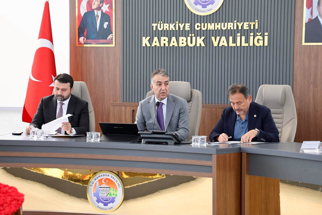 Karabük Valiliğinde Bilgilendirme Toplantısı Fotoğraf 2