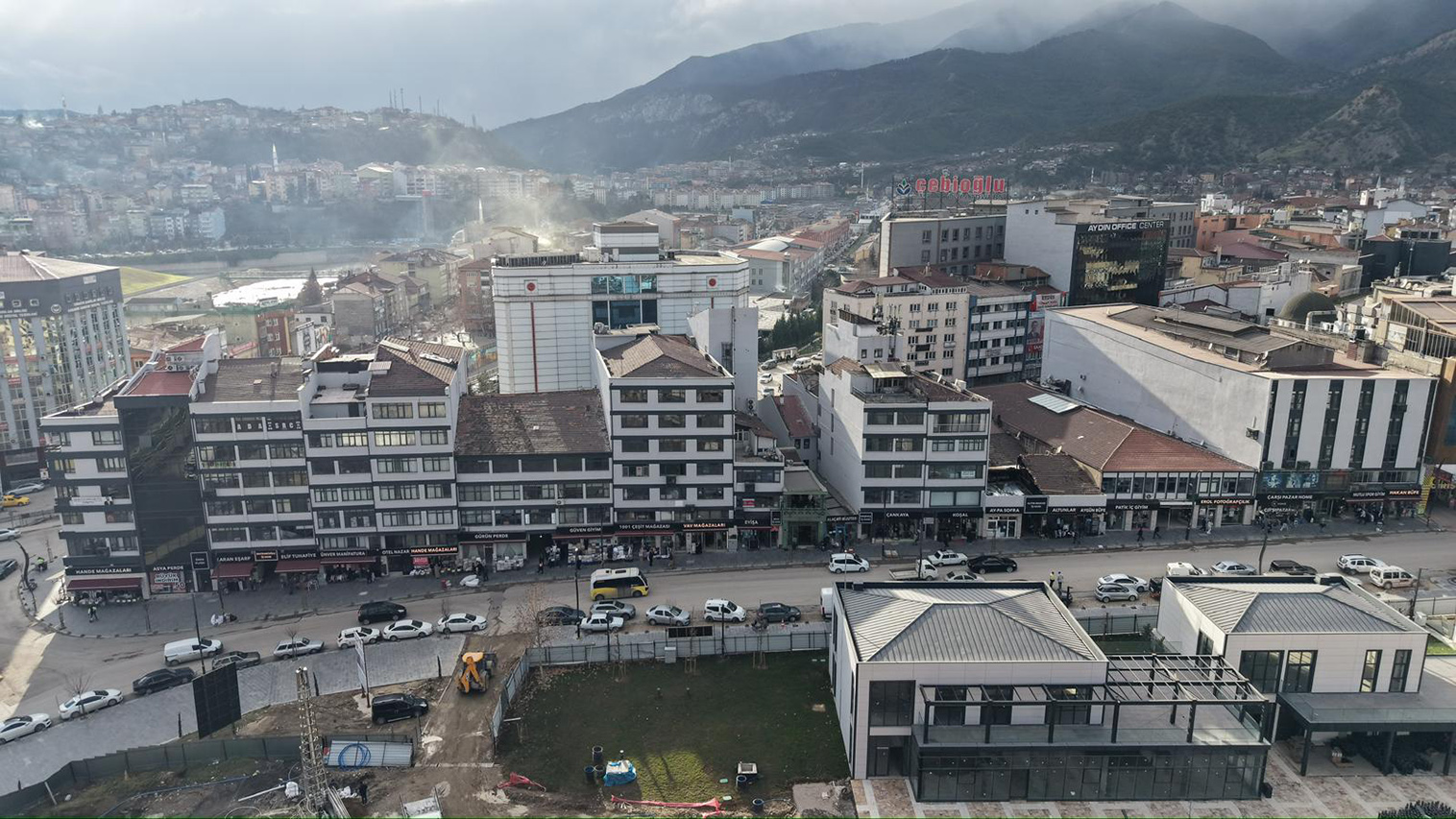 Albay Karaoğlanoğlu Caddesi Fotoğraf 2