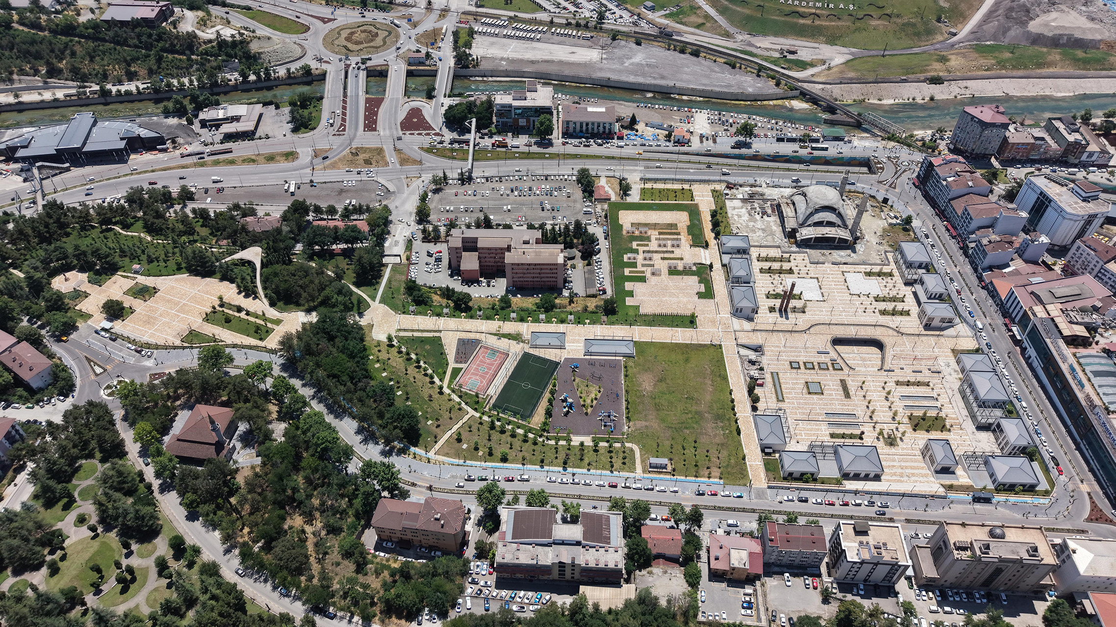 Karabük Millet Bahçesi ve Kent Meydanı