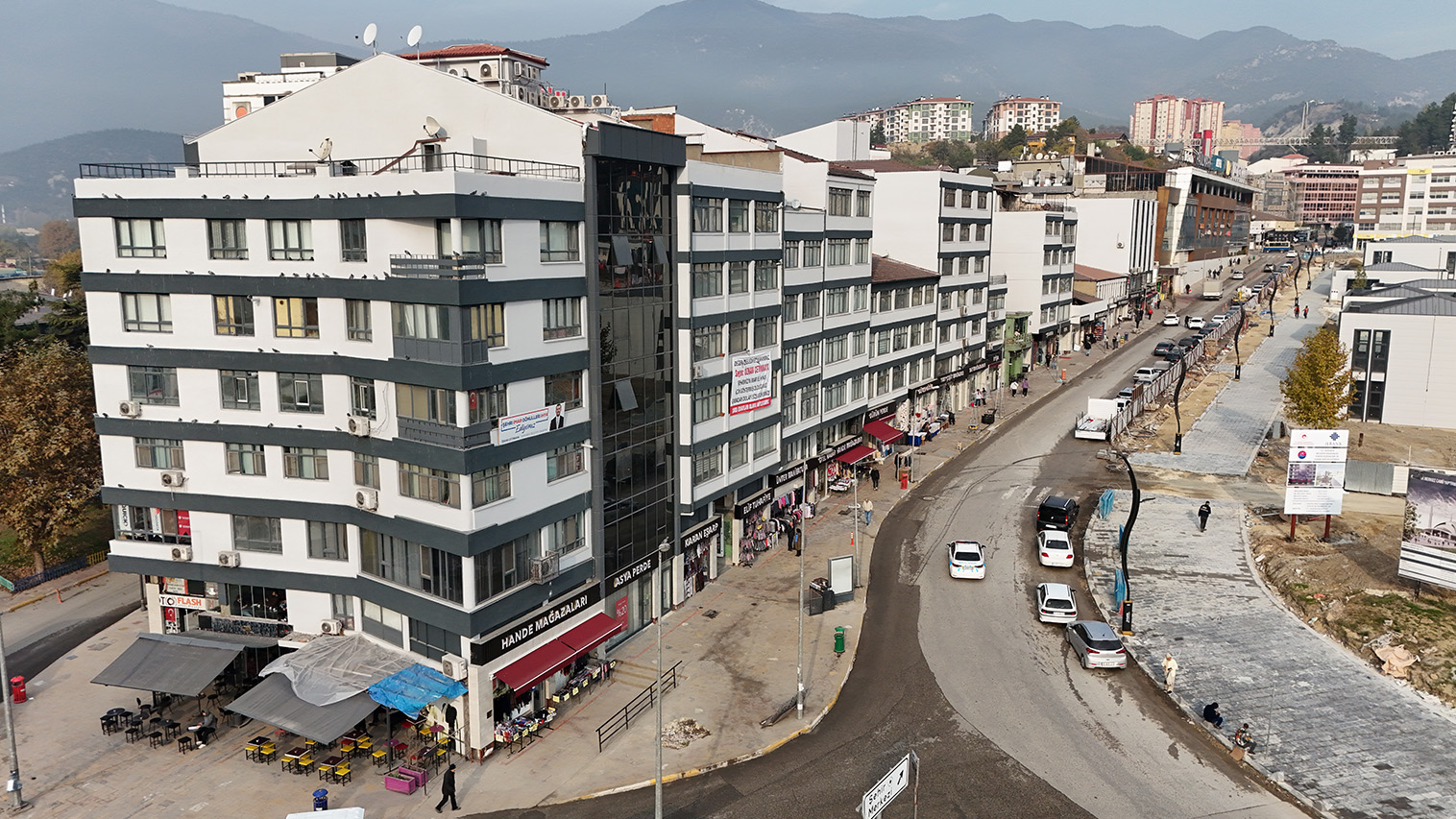 Albay Karaoğlanoğlu Caddesi Fotoğraf 2