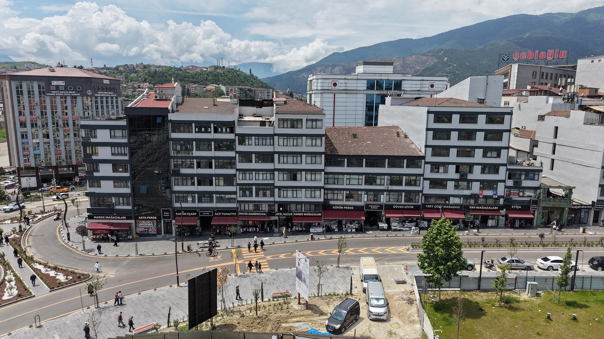 Albay Karaoğlanoğlu Caddesi Fotoğraf 2