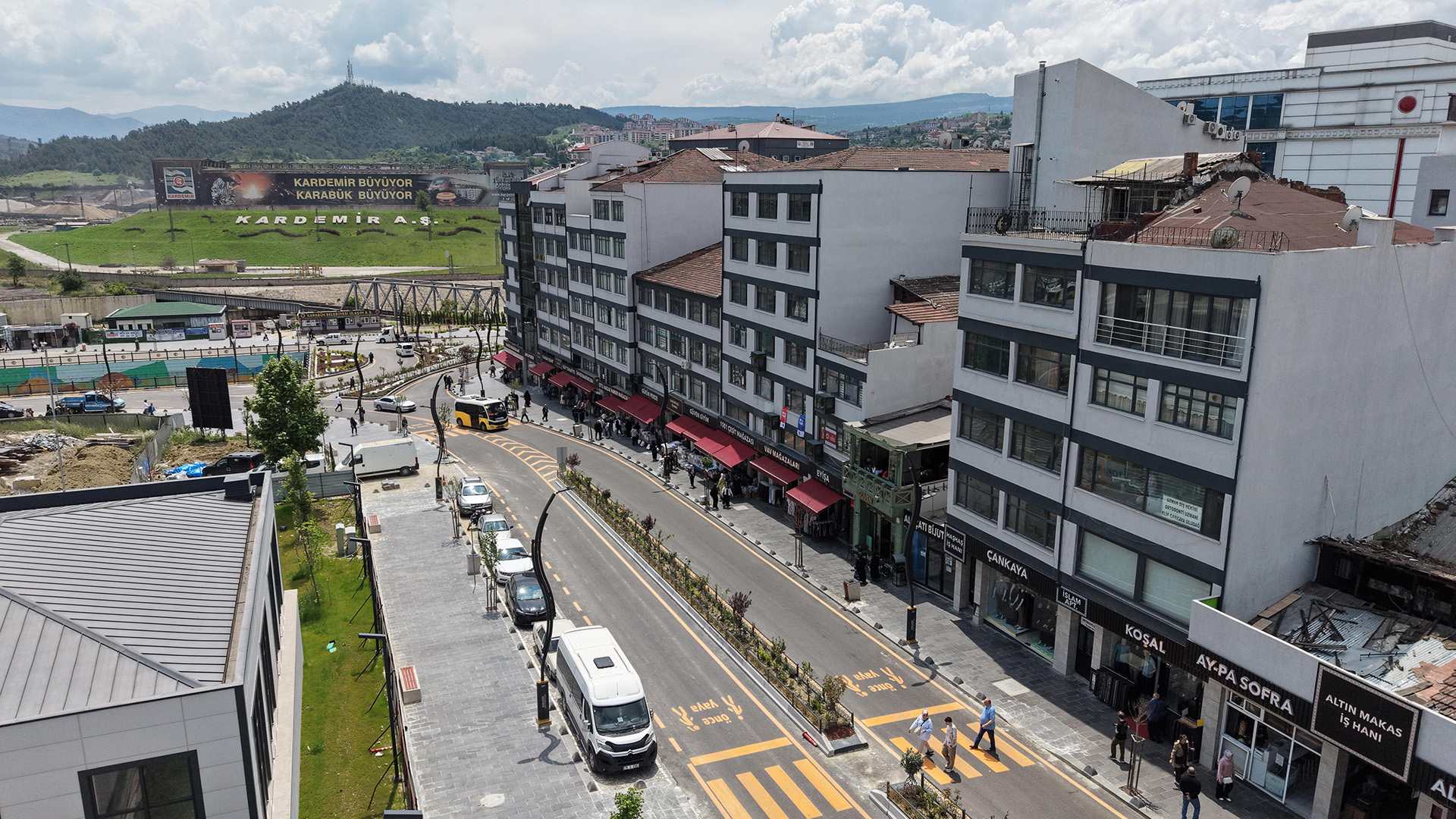 Albay Karaoğlanoğlu Caddesi Fotoğraf 3