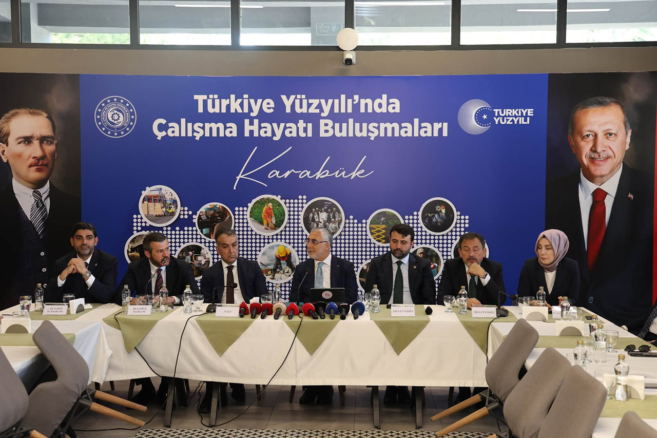 Başkan Çetinkaya, Türkiye Yüzyılında Çalışma Hayatı Buluşmaları Programına Katıldı