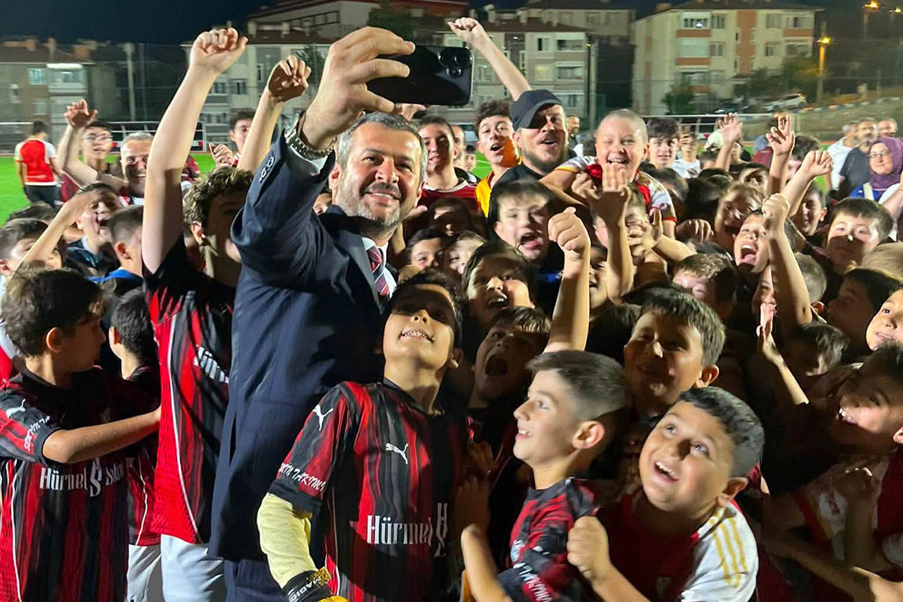 Başkan Çetinkaya, 5000 Evler Spor Kulübü Yaz Futbol Okulu Açılış Programına Katıldı