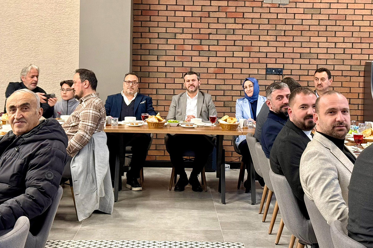 Başkan Çetinkaya, Belediye Meclis Üyelerimizle İftar Programında Bir Araya Geldi