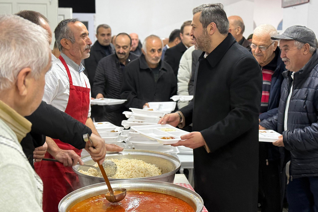 Başkan Çetinkaya, Vahdet Cami İftar Programına Katıldı
