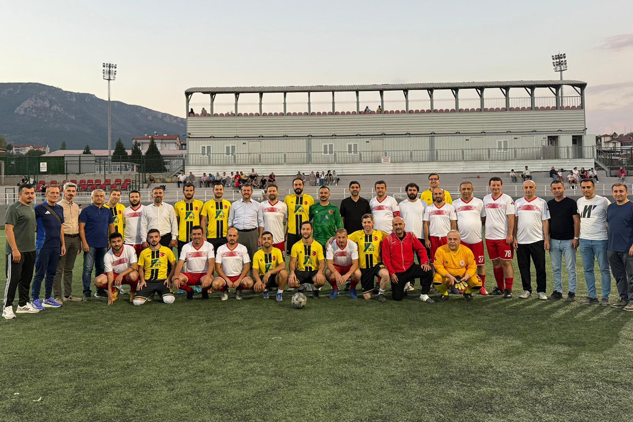 Başkan Çetinkaya, Altın Safran Kurumlar Arası Futbol Turnuvası Açılış Seremonisine Katıldı