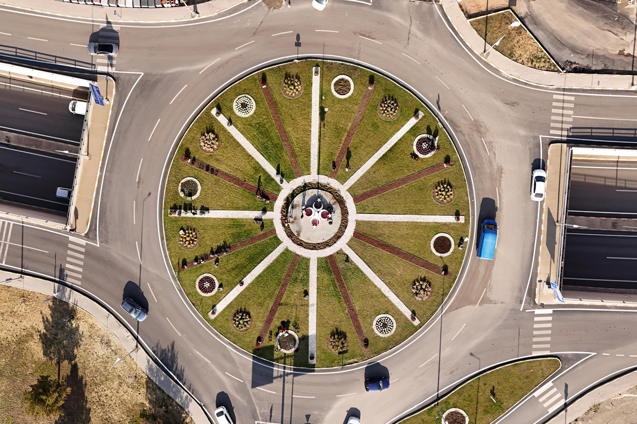 Karabük Belediyesi Şehir Genelinde Yeşillendirme Çalışmalarını Sürdürüyor