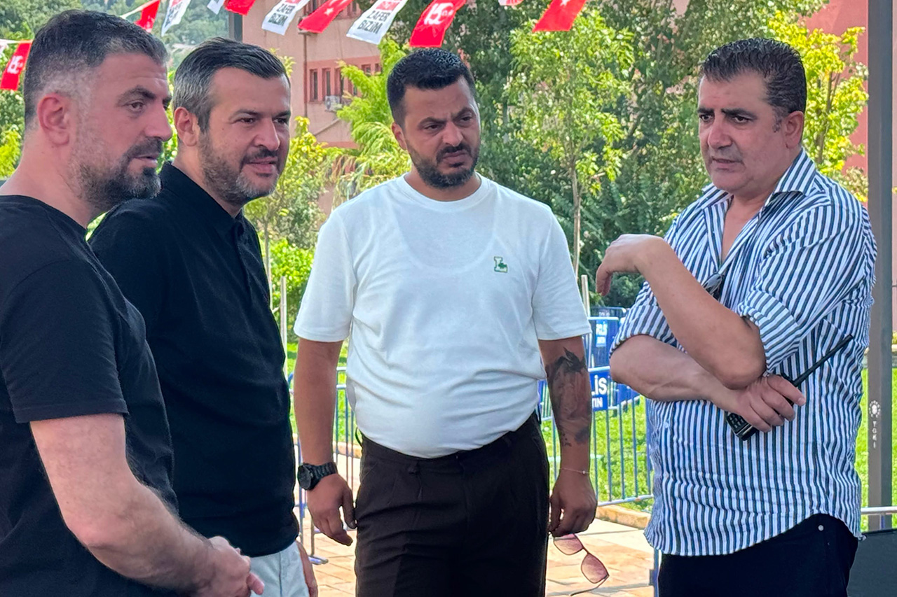Başkan Çetinkaya, Konseri Öncesi Millet Bahçesinde ki Alanda İncelemelerde Bulundu