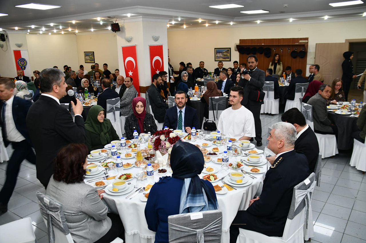 Belediye Başkanımız Özkan Çetinkaya, Şehit Aileleri ile Bir Araya Geldi