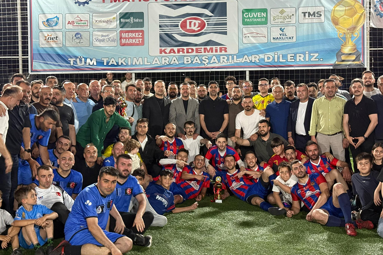 Başkan Çetinkaya, 1 Mayıs Birlik, Beraberlik ve Dayanışma Futbol Turnuvası Final Heyecanına Ortak Oldu