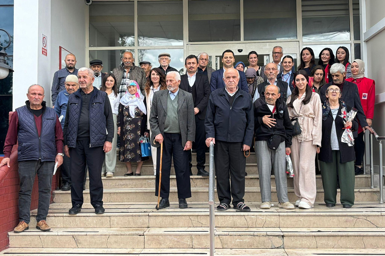 Karabük Belediyesi’nden Yücel Huzurevi’ne Anlamlı Ziyaret