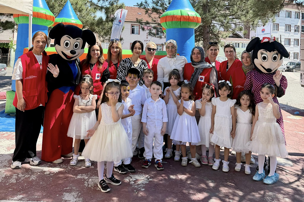 Yeşil Mahalle Mescid-i Aksa KAMER 4-6 Yaş Kreşimizin Yıl Sonu Etkinliği Düzenlendi