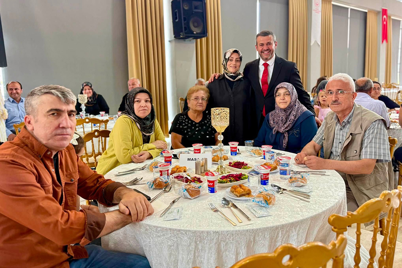 Başkan Çetinkaya, Aziz Şehitlerimizin Emaneti Kıymetli Aileleri ve Kahraman Gazilerimizle Bir Araya Geldi