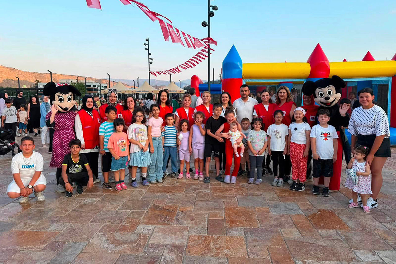 Yaz Şenliğimiz Aynı Coşkuyla Devam Ediyor