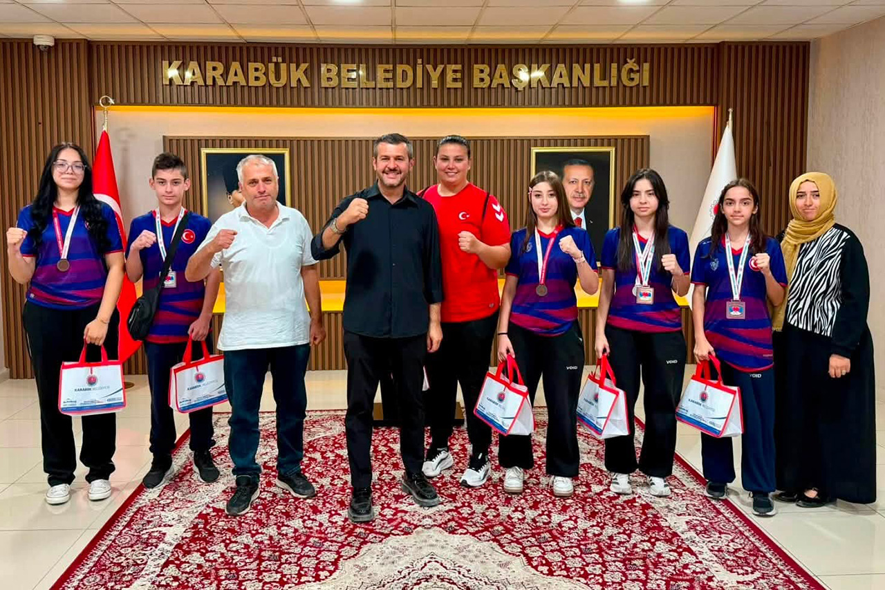 Yenilmez Boks Takımından Başkan Çetinkaya’ya Ziyaret