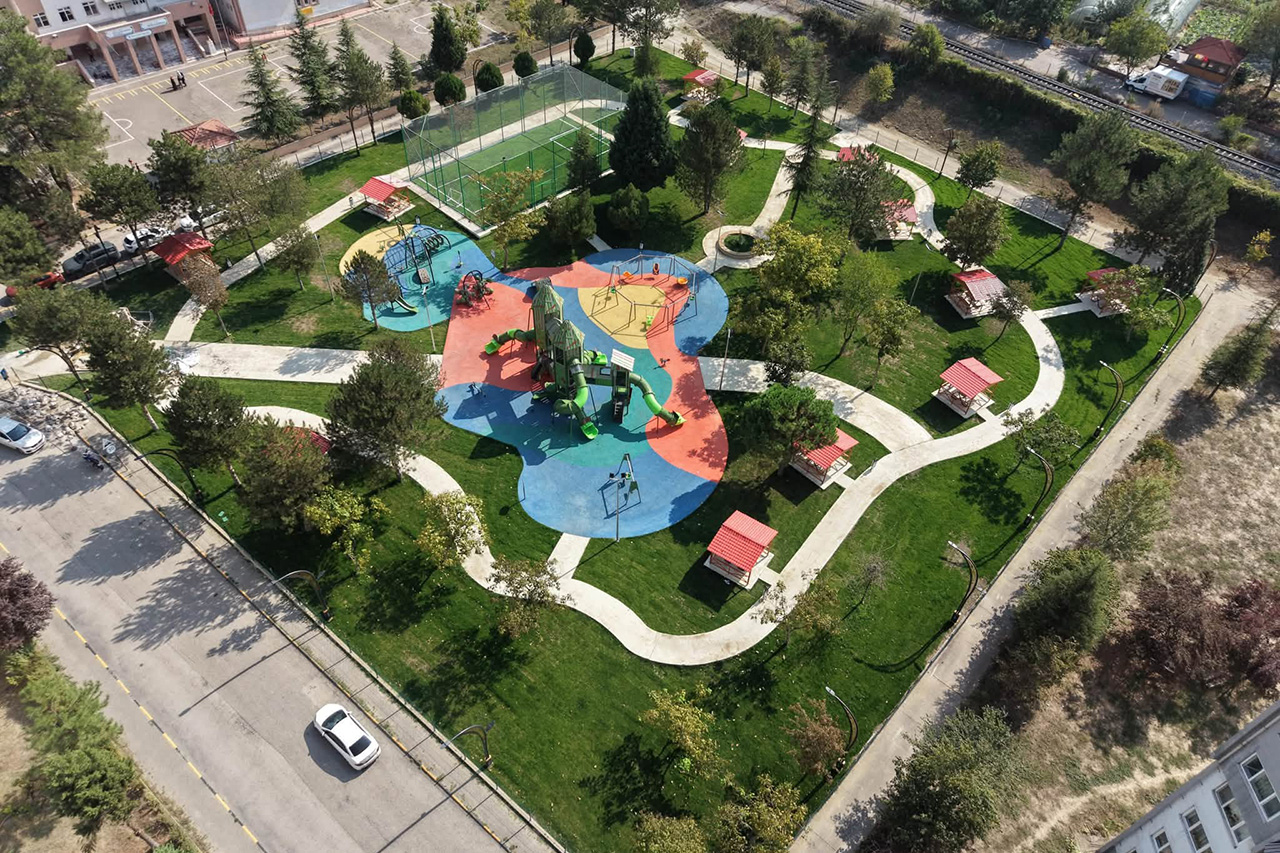 Fatih Mahallesi Tema Parkı’nda Çalışmalar Aralıksız Devam Ediyor