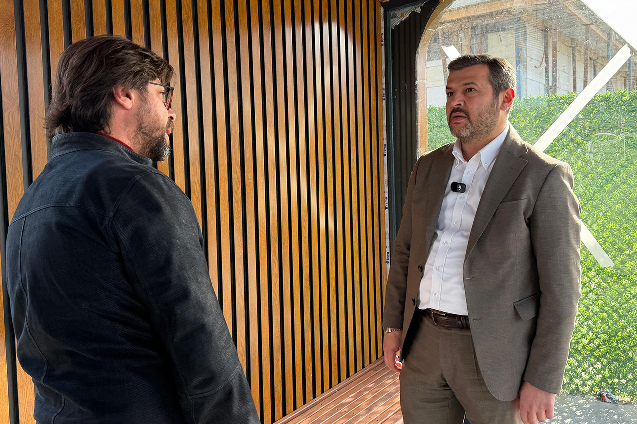 Başkan Çetinkaya Balık Pazarında Yeni Nesil Otobüs Durağını İnceledi