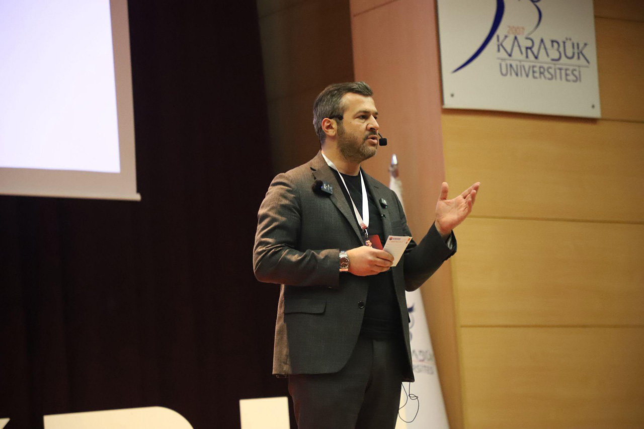 Başkan Çetinkaya, TEDx Karabük Üniversitesi 