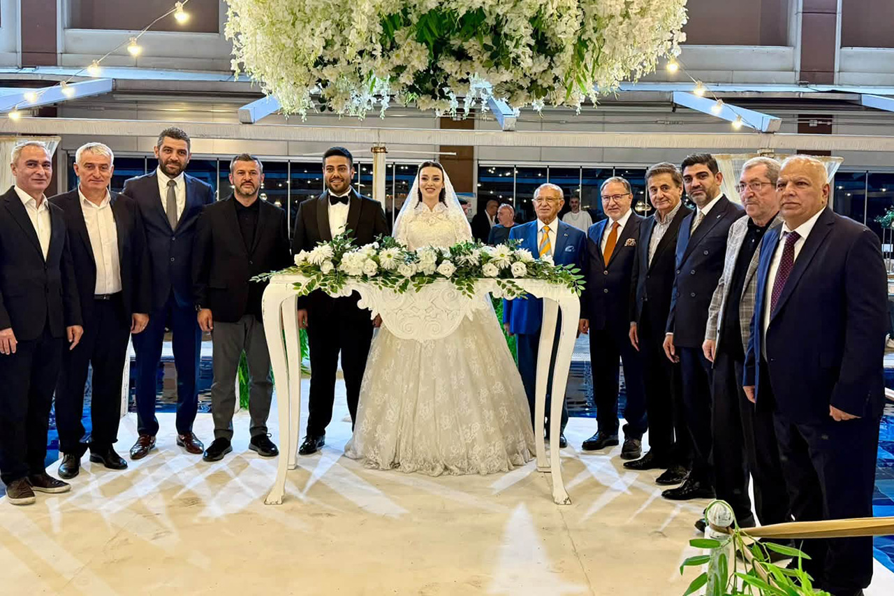 Başkan Çetinkaya, Yakut - Karataş Çiftinin Düğün Törenine Katıldı