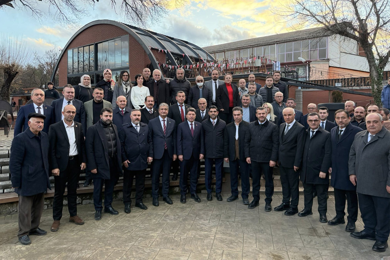 Başkan Çetinkaya, Karabük Bartınlılar Derneği Yöneticileri ve Üyeleriyle Bir Araya Geldi