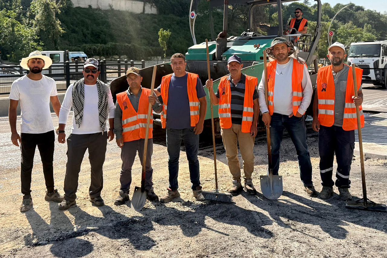 Biz Yine Tüm Gücümüzle İşimizin Başındayız