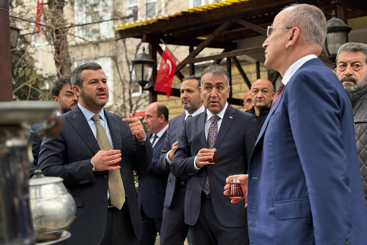 Başkan Çetinkaya Çamlık Camiinde Hemşehrilerimizle Bir Araya Geldi