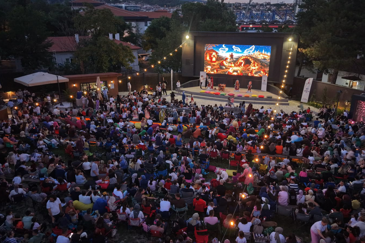 Yıldızların Altında Masal Akşamı