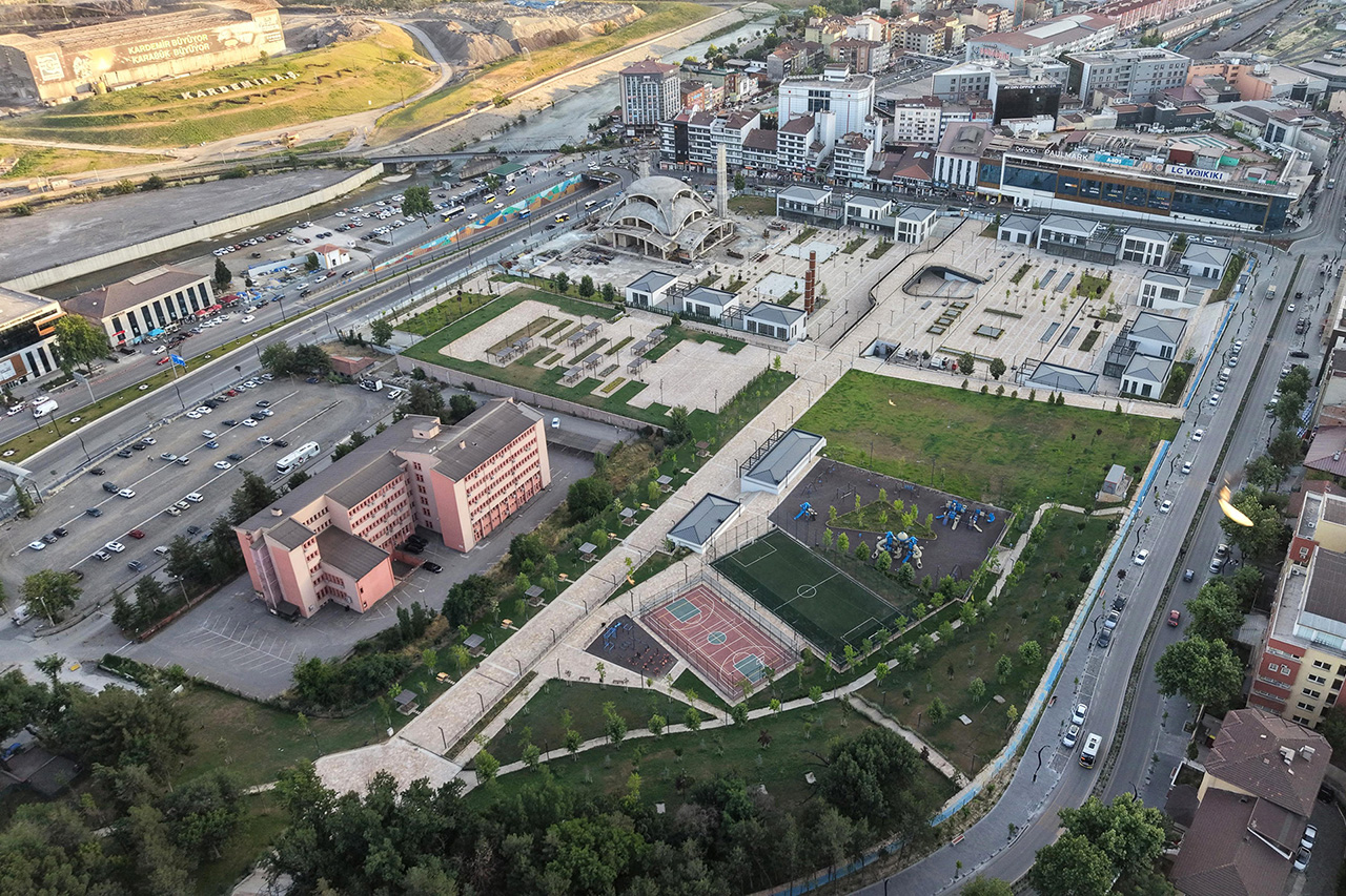 Karabük Millet Bahçesi ve Kent Meydanı
