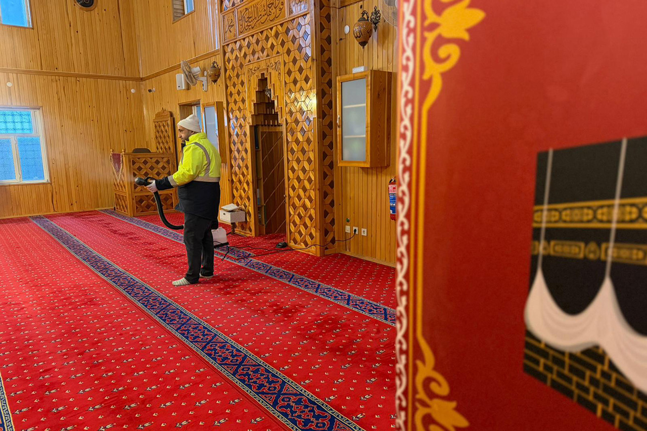 Karabük’te Cami ve Mescitler Miraç Kandili’nde Gül Kokularıyla Buluştu