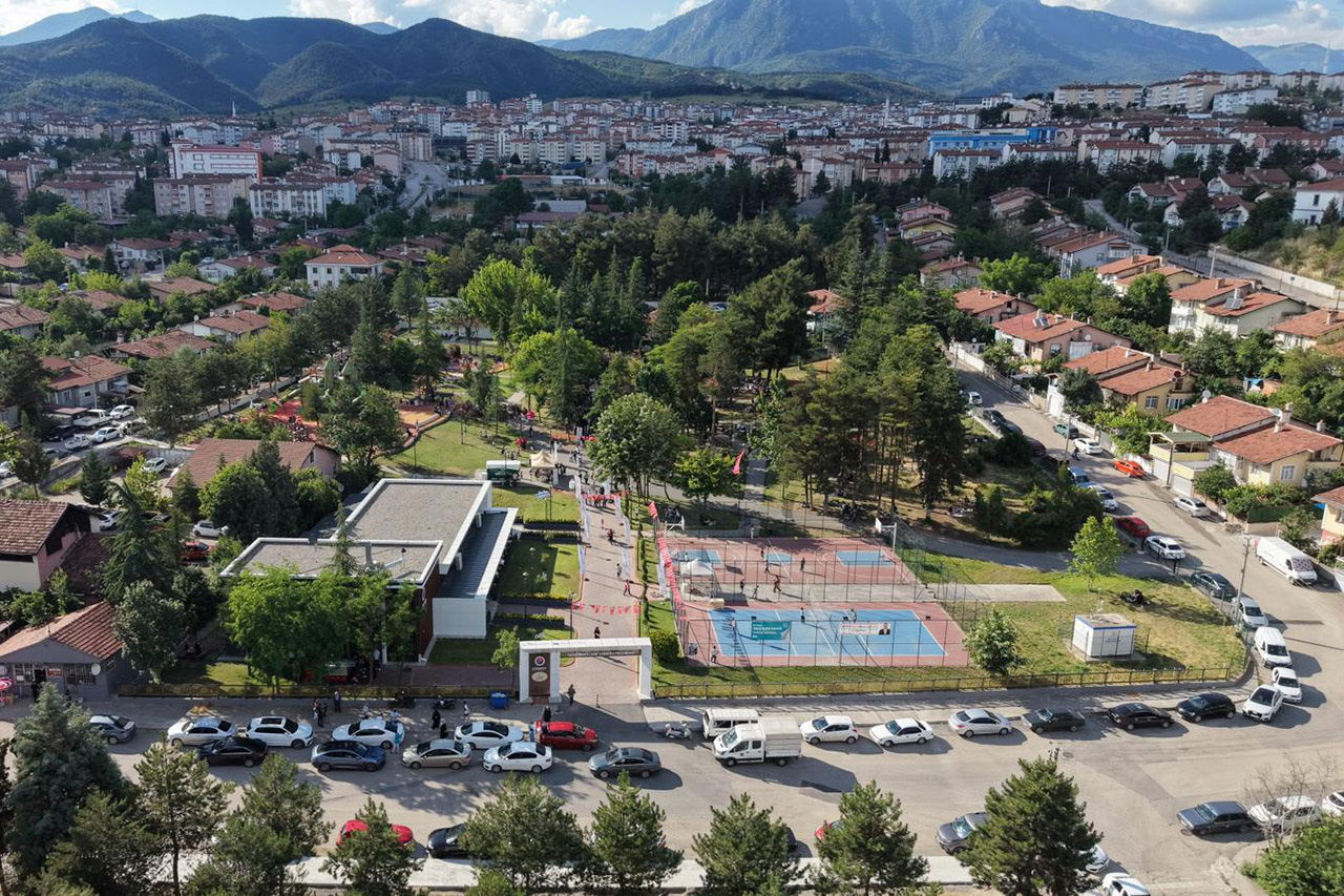Karabük’te Babalar Günü Coşkusu Has Bahçe’de Yaşandı